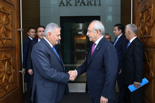 CHP: Başbakan sinyalini verdi, OHAL uzayabilir