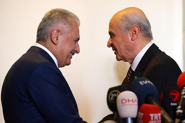 Başbakan Yıldırım, Bahçeli ile telefonda görüştü