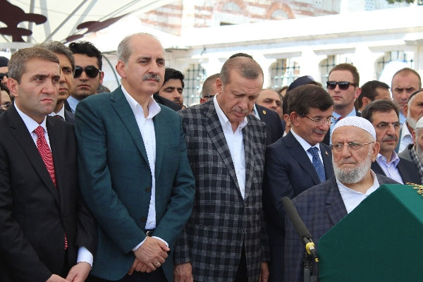 Erdoğan ve Davutoğlu cenazede