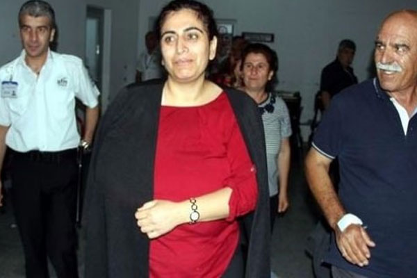 Sebahat Tuncel trafik kazası geçirdi