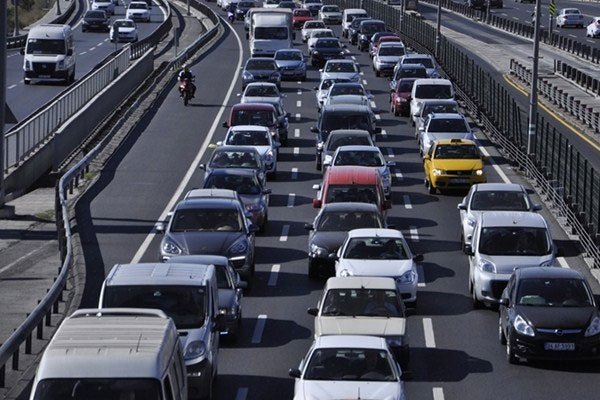 Tatil dönüşü trafiği için yoğun önlem