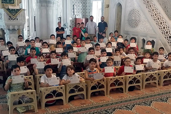 İki günlük eğitimle Kuran'a geçtiler