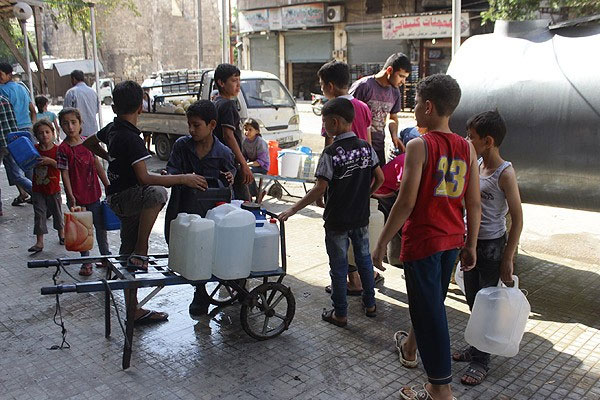 Halep'te 4 mahalle 15 gündür susuz