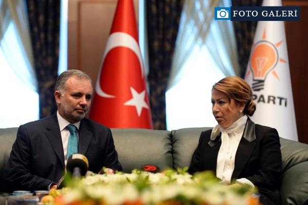 Siyasi partilerde bayramlaşma