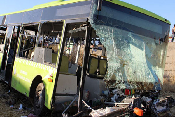 Diyarbakır'da kaza: 20'nin üzerinde yaralı