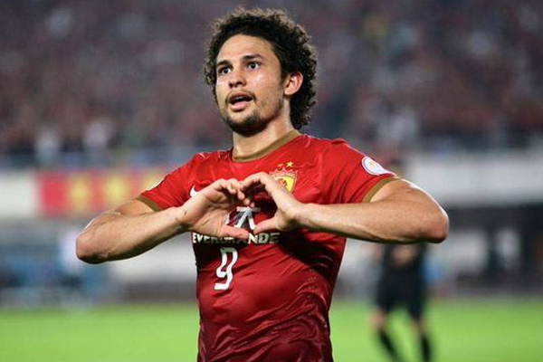 Galatasaray Brezilyalı golcüyle anlaştı