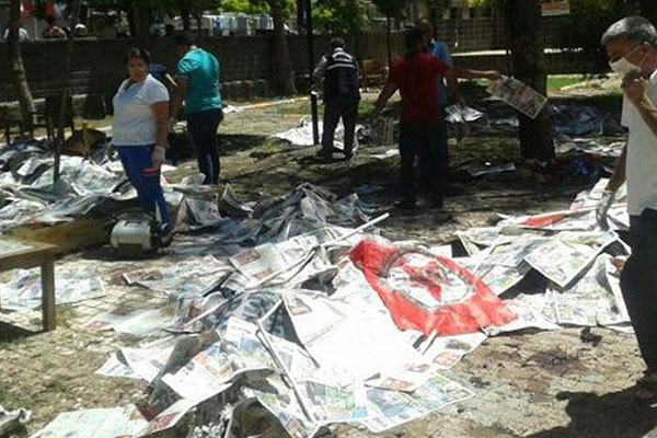 Suruç saldırısına sanatçılardan tepki