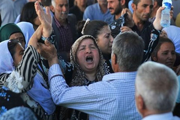 'Anneanne sakın televizyon izleme'