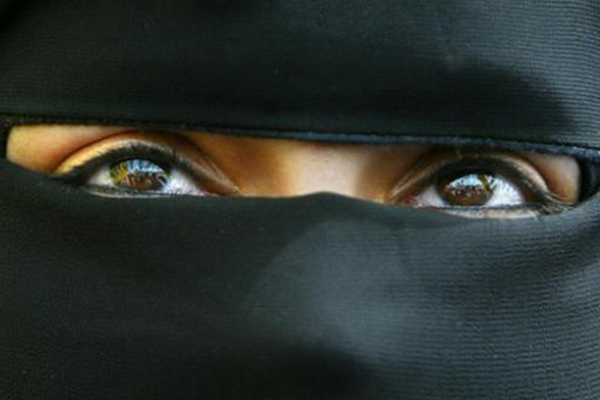 Kamerun'da peçe yasağı yayılıyor