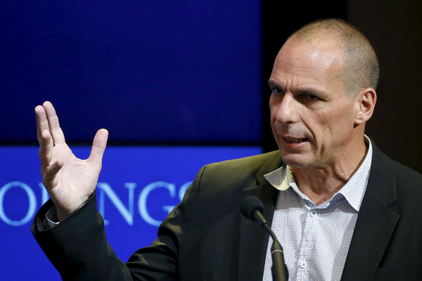 Varufakis, Çipras'ı eleştirdi