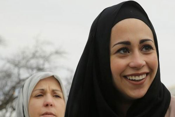 Ünlü markaya başörtüsü tazminatı