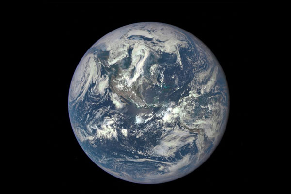 1 milyon milden Dünya fotoğrafı