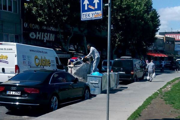 Aynı plakalı araçlar şaşırttı