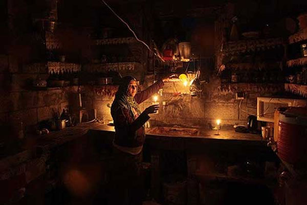 Gazze'de elektrik tükendi, sıkıntılar başladı