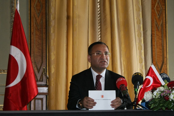 Bozdağ'dan IŞİD iddialarına belgeli yanıt