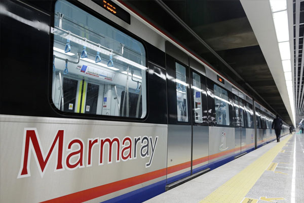 Bayramda Marmaray'a rekor yolcu