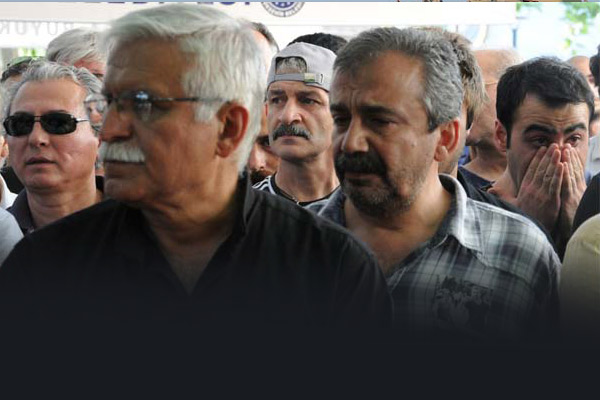 Sırrı Süreyya Önder ağladı