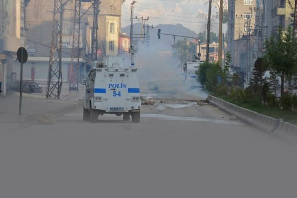 Yüksekova yine karıştı