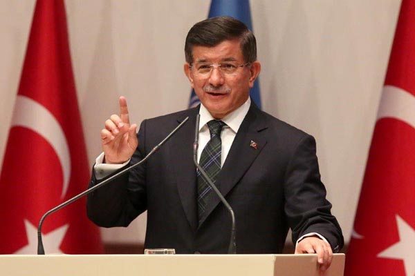 Başbakan Davutoğlu'ndan sert tweetler