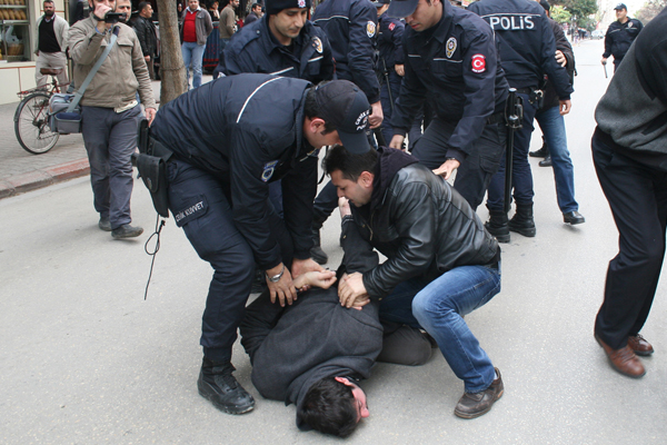 Haksız gözaltına tazminat