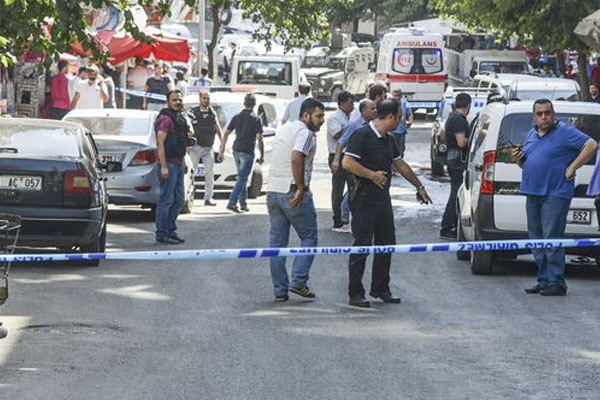Diyarbakır'da polise pusu kuruldu
