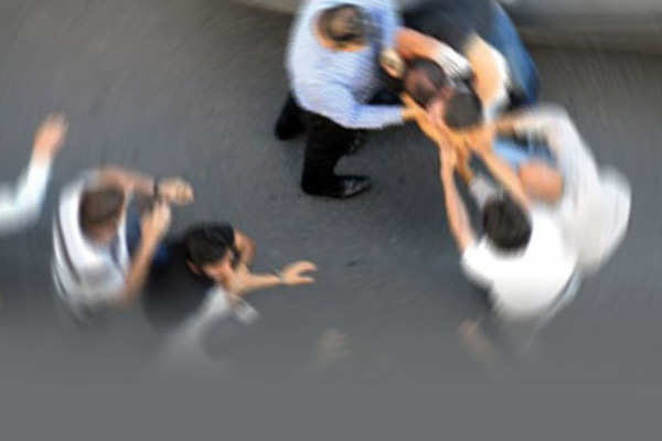 Kosovalı ve Suriyeliler arasında kavga