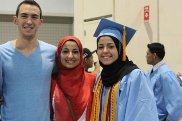 Öldürülen 3 Müslüman gencin ailesi İstanbul'da