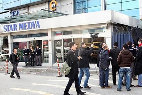 Star gazetesine saatli bomba