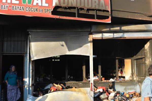 Tarsus’ta  bir işyeri kundaklandı