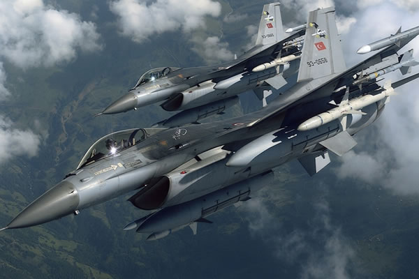 TSK jetleri PKK kamplarını vuruyor