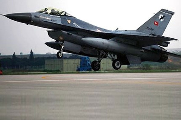 Diyarbakır'da 5 savaş uçağı havalandı