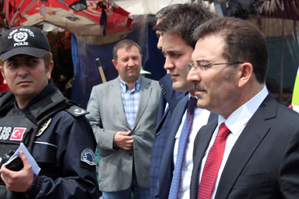 Altınok'tan yaralı polislere ziyaret