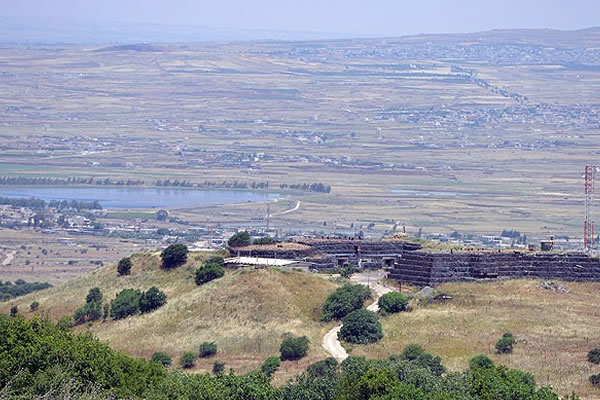 İsrail, Suriye sınırına hendek kazıyor