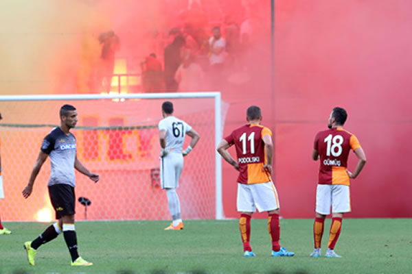 Galatasaray'ın hazırlık maçı yarıda kaldı