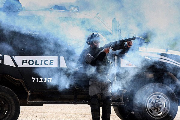 İsrail güçleri Mescid-i Aksa'da ateş açtı