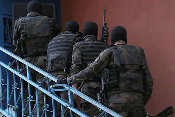 Diyarbakır'da PKK'ya operasyon: 21 gözaltı