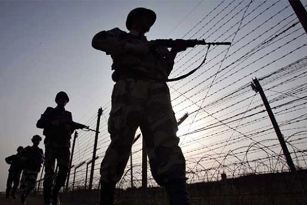 Hindistan sınırında çatışma: 5 ölü