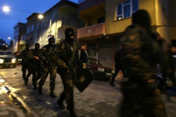 PKK'ya 6 ilde operasyon: En az 79 gözaltı