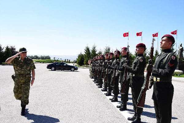 Genelkurmay Başkanı bordo berelileri denetledi