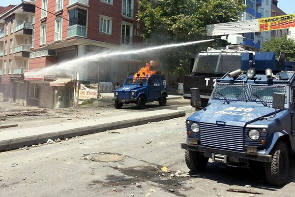 Gazi Mahallesi'nde cenaze için anlaşma sağlandı