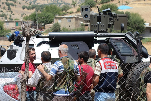 Bombalı saldırı son anda fark edildi