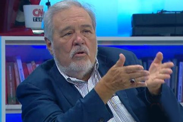 İlber Ortaylı'dan MHP'ye sert eleştiri