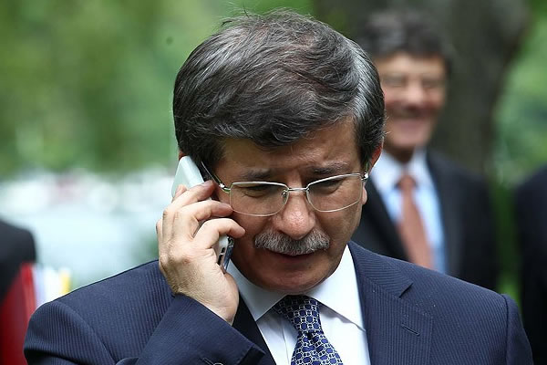 Davutoğlu: Herkes ayağını denk alsın