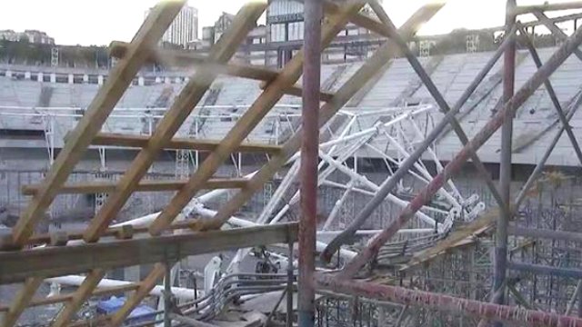 Beşiktaş'ın stadında çökme