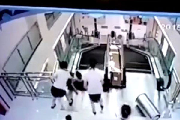 Oğlunu kurtarırken kendi canından oldu