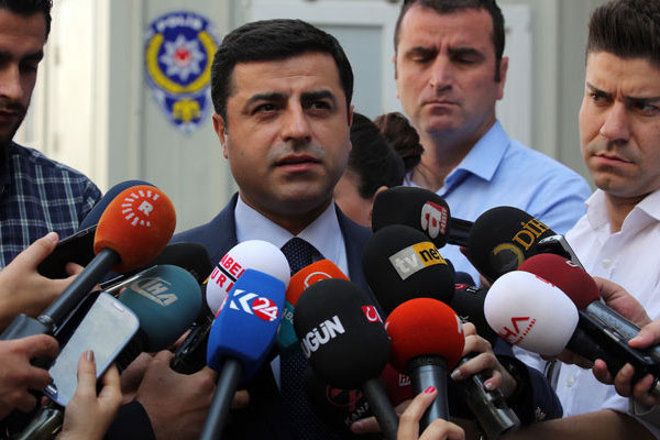 Demirtaş'tan Erdoğan'a ve MHP'ye sert eleştiri