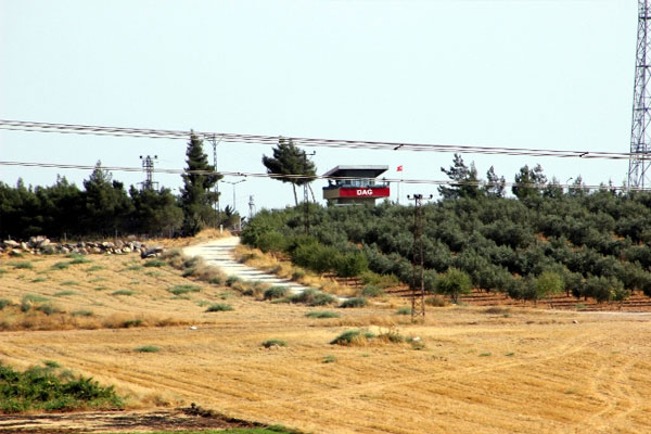 Sınırda sessiz bekleyiş