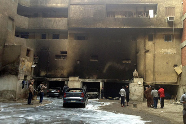 Kahire'de fabrika yangını: 25 ölü