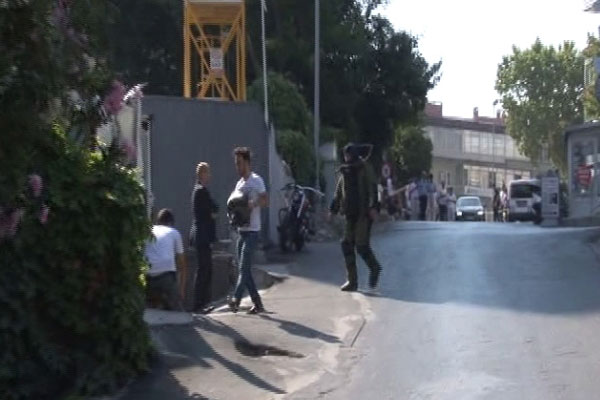 Beşiktaş'ta şüpheli çanta paniği