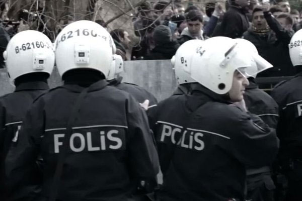 Polis memuru: Kaymakam beni dövdü